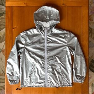 Silver rain jacket / wind breaker